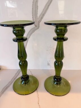 Pottery Barn Green Glass Candlestick Holders – set of 2 Pillar Or Taper